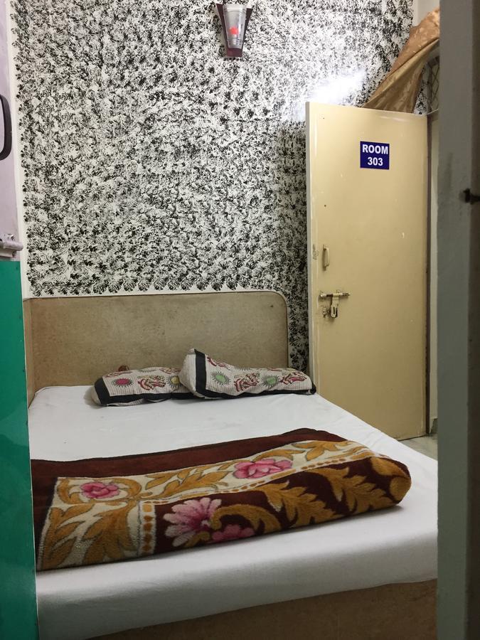 Karam Durga Guest House Nueva Delhi Exterior foto